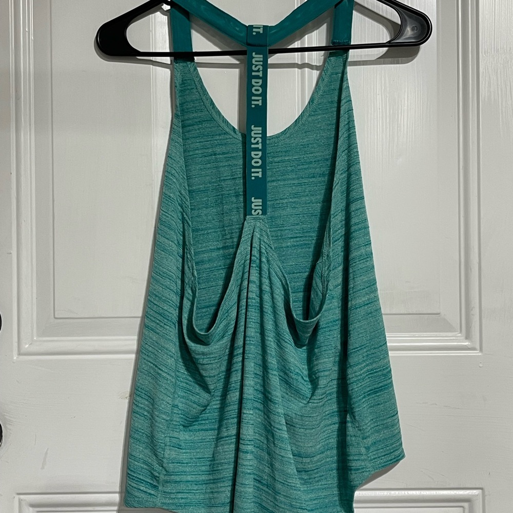 Nike work out tank top loose fit
